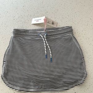 Vineyard Vines kids size large (14) Striped sankaty deep bay stripe Skirt/skort